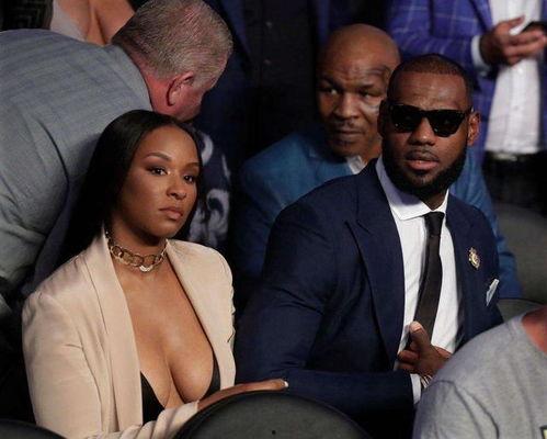 球员老婆爆料视频,揭秘球场背后的真实故事  第2张