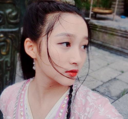 大话娱乐吃瓜美少女,揭秘吃瓜美少女背后的故事